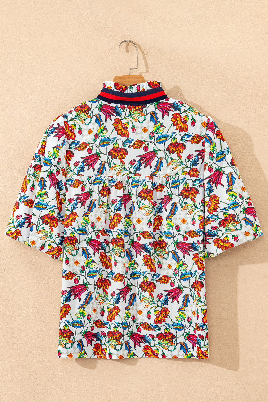 Contrasted V Neckline Floral Puff Short Sleeve Blouse