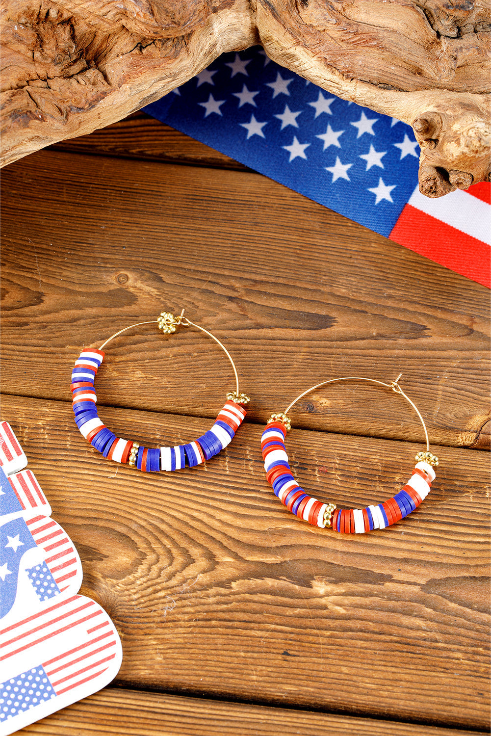 Boucles d'oreilles créoles à perles inspirées du drapeau américain