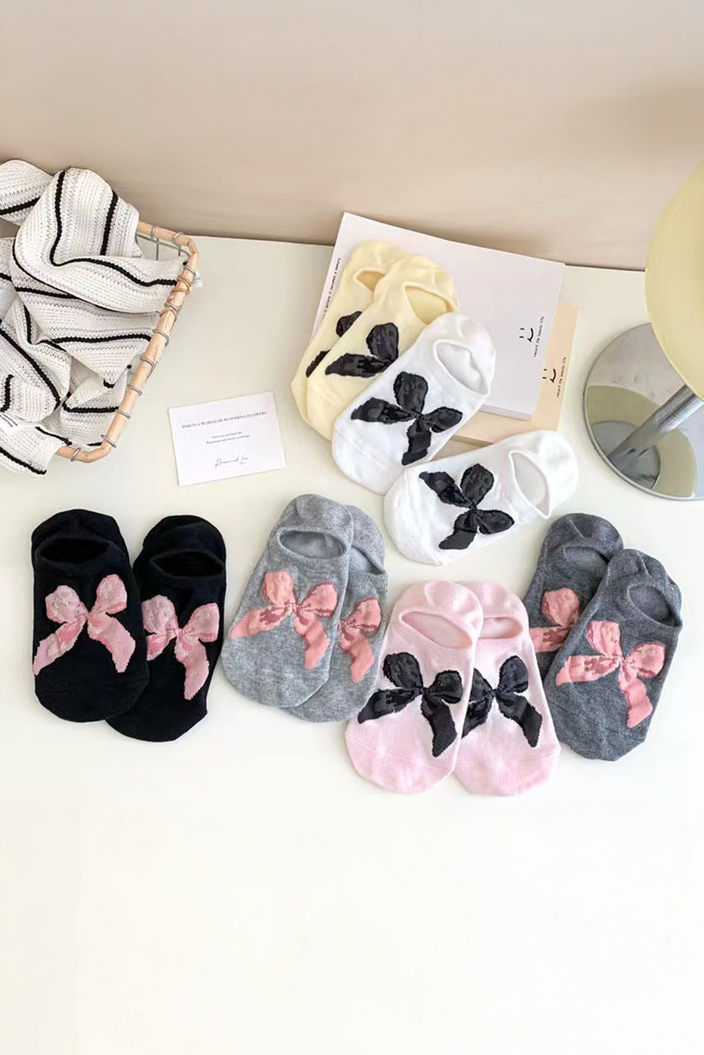 Bow Knot Soft No Show Socks