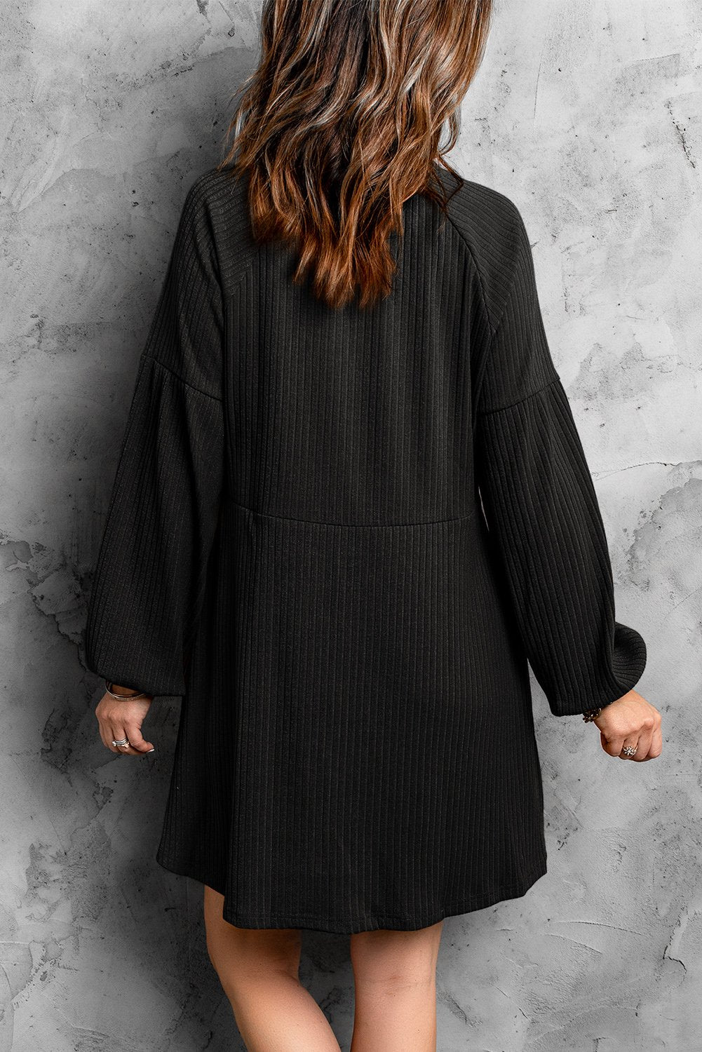 Black Round Neck Long Sleeve Ribbed Knit Dress