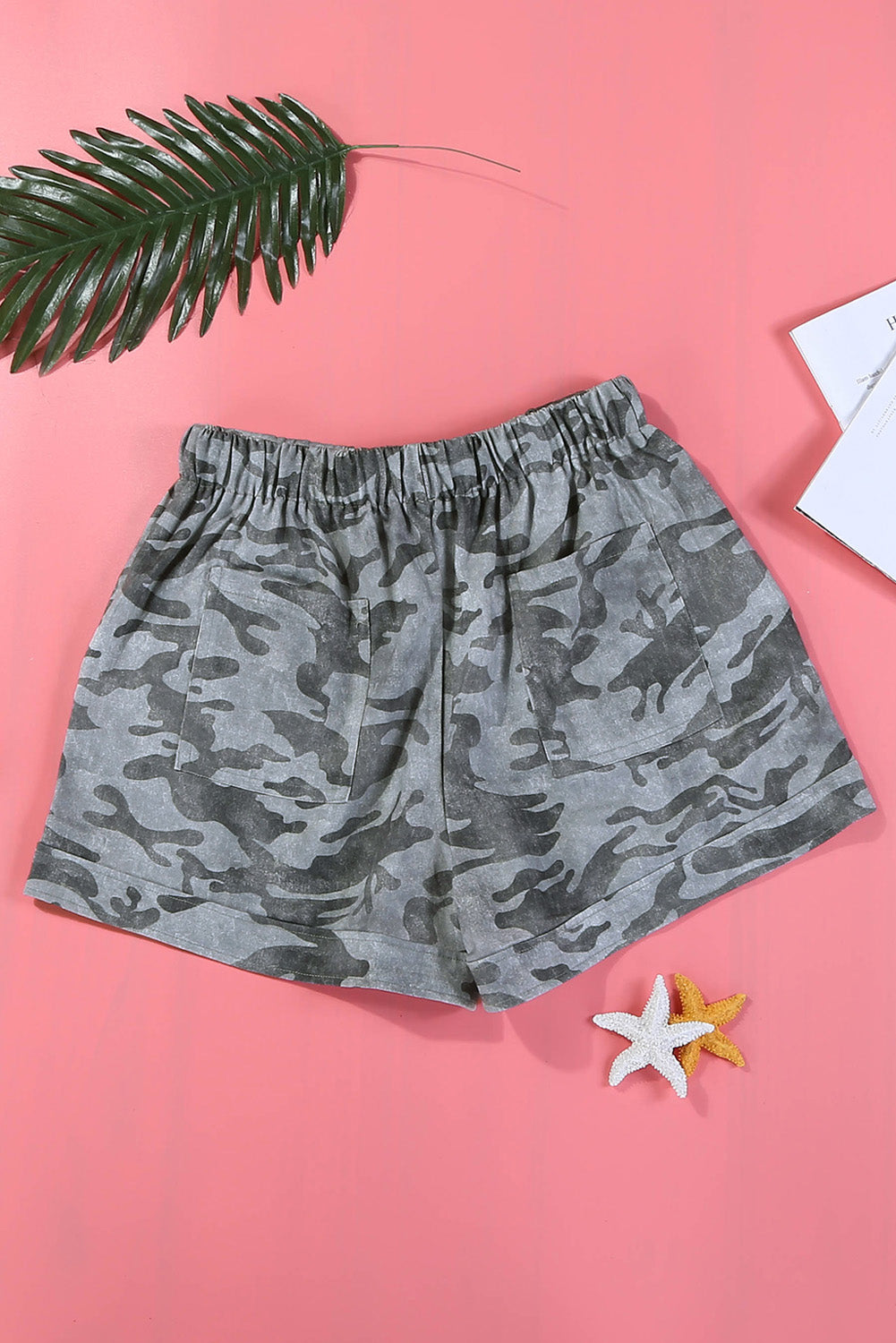 Gray Camouflage Print Drawstring Elastic Waist Pocketed Casual Shorts