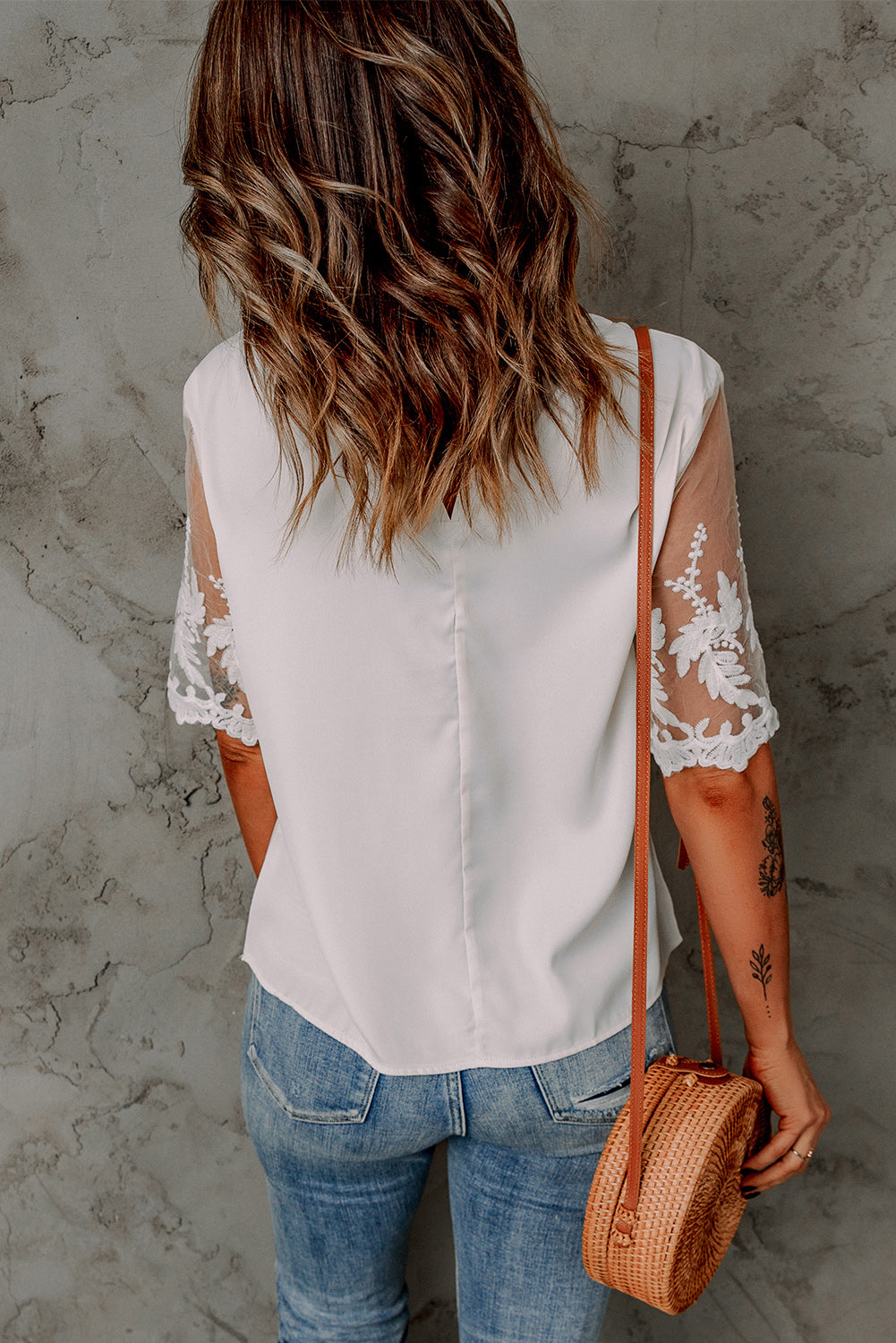 Chic White Floral Lace Short Sleeve Top