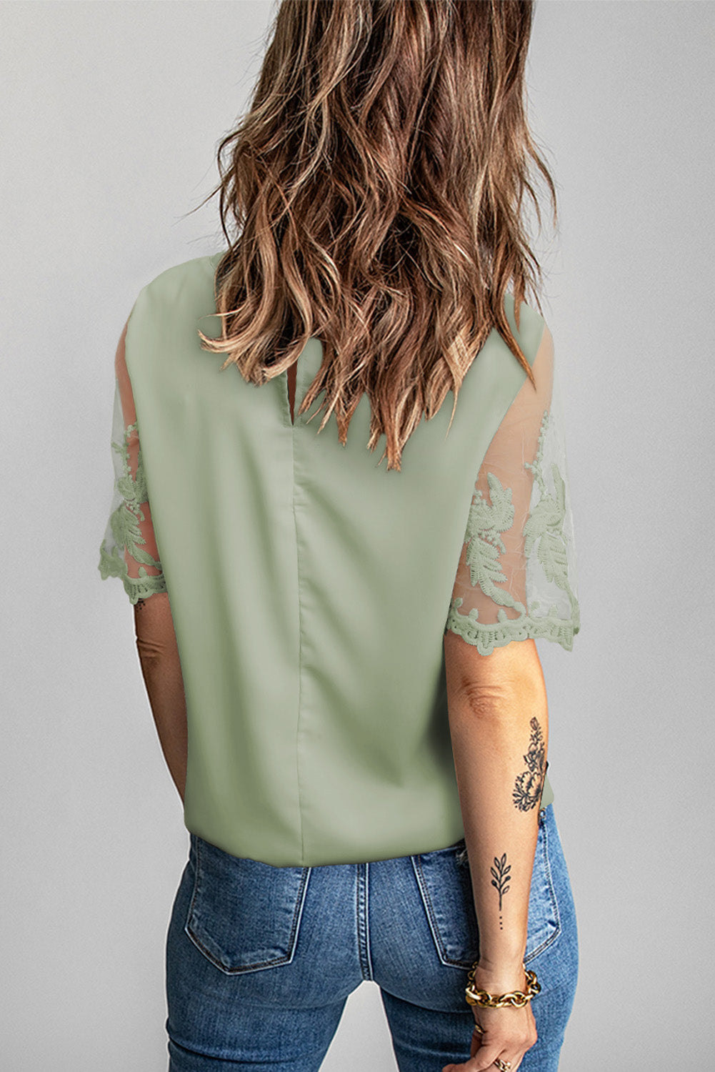 Chic Green Lace Short Sleeve Top