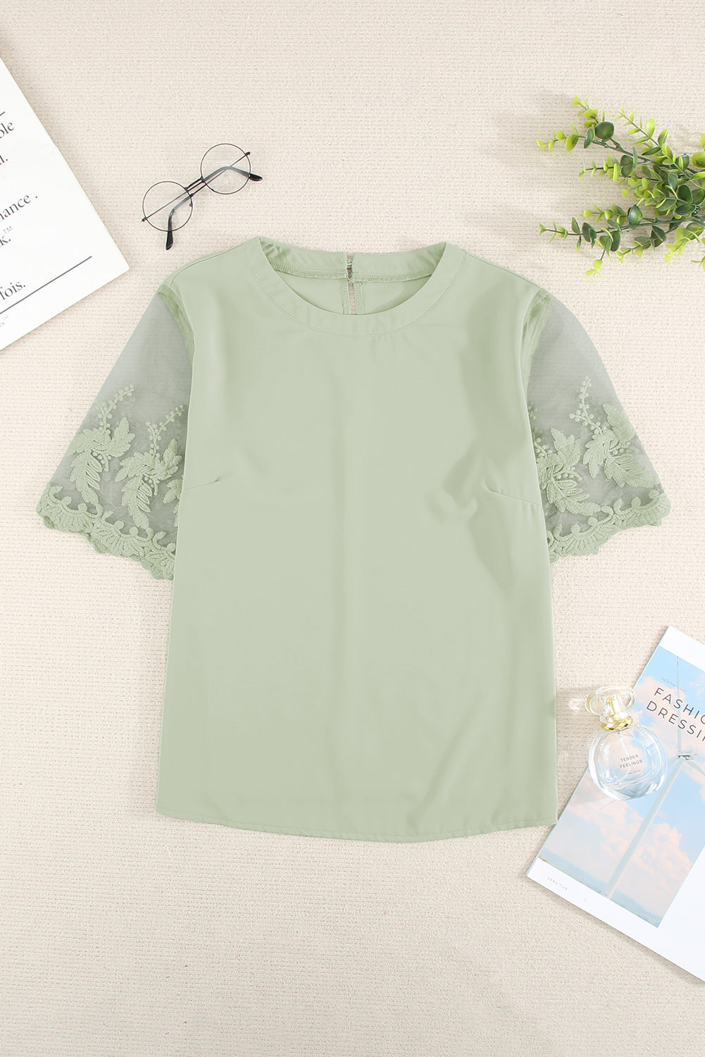 Chic Green Lace Short Sleeve Top