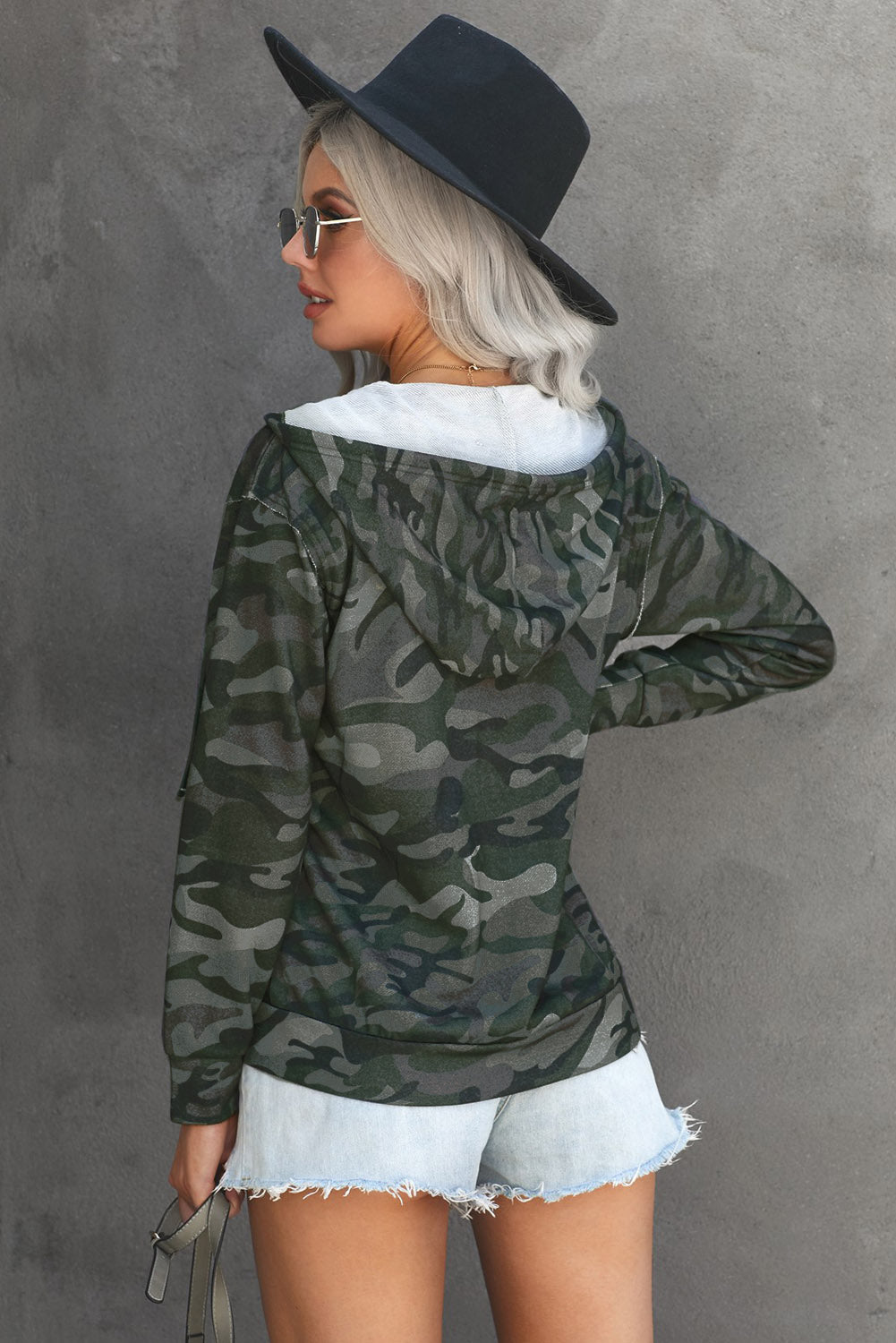 Women Green Camo Print Zip Up Hooded Jacket