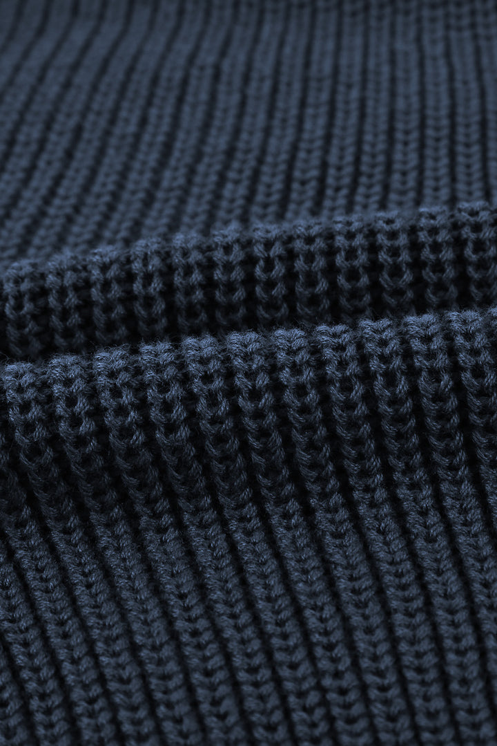 Modischer dunkelblauer Juliette-Strickpullover mit Tauschulter 