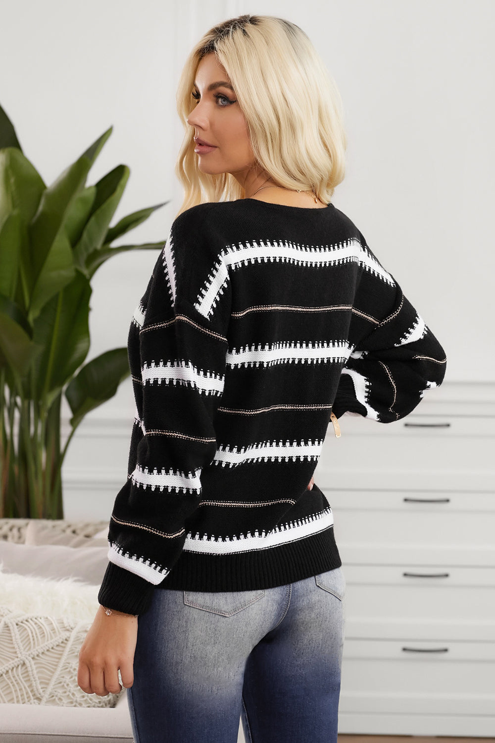 Women's Black Striped Loose Fit Pullover Sweater