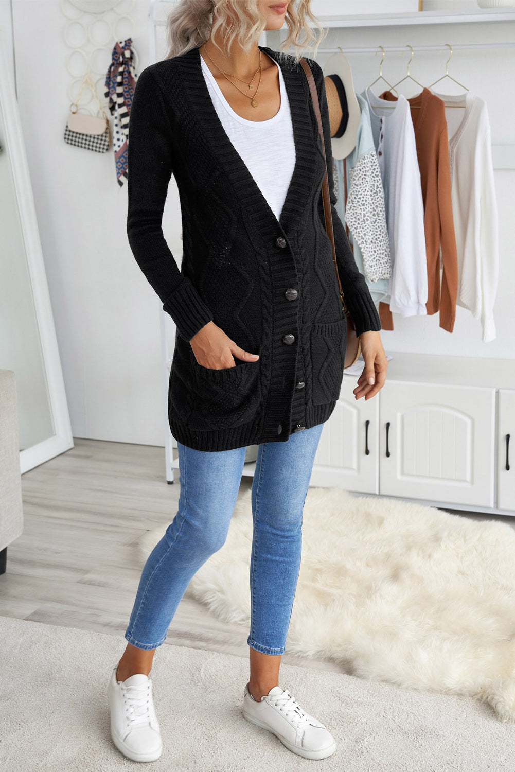 Fashion Black Front Pocket and Buttons Closure Cardigan