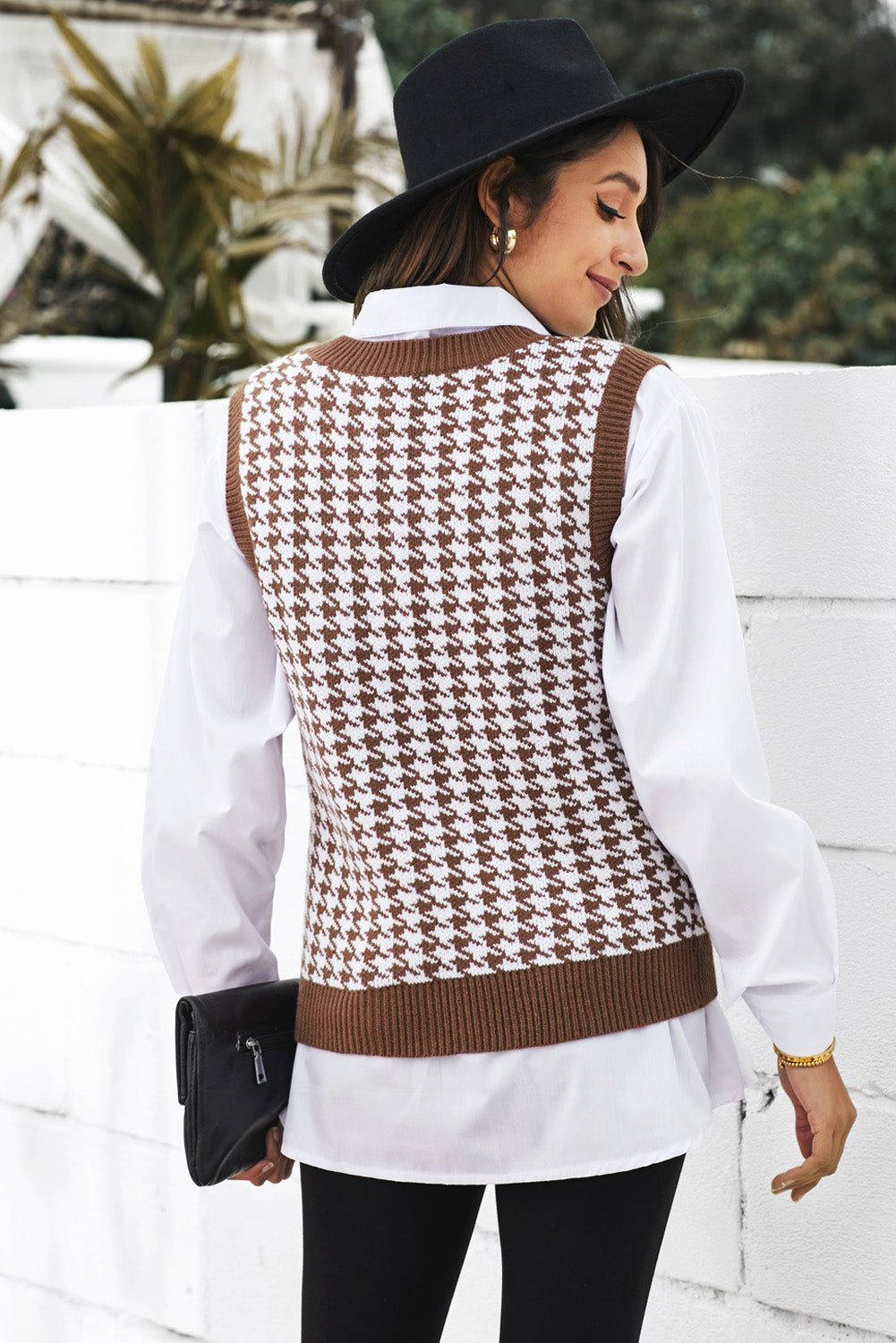 Women's Brown V Neck Houndstooth Knitted Sweater Vest