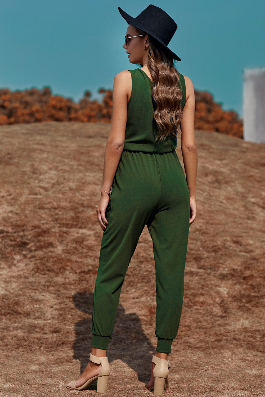 Women's Green Deep V-neck Sleeveless Solid Jumpsuit