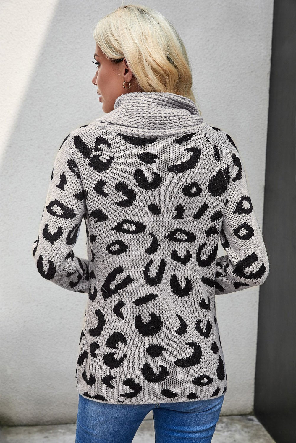 Women's Gray Leopard Print Casual Knitted Sweater