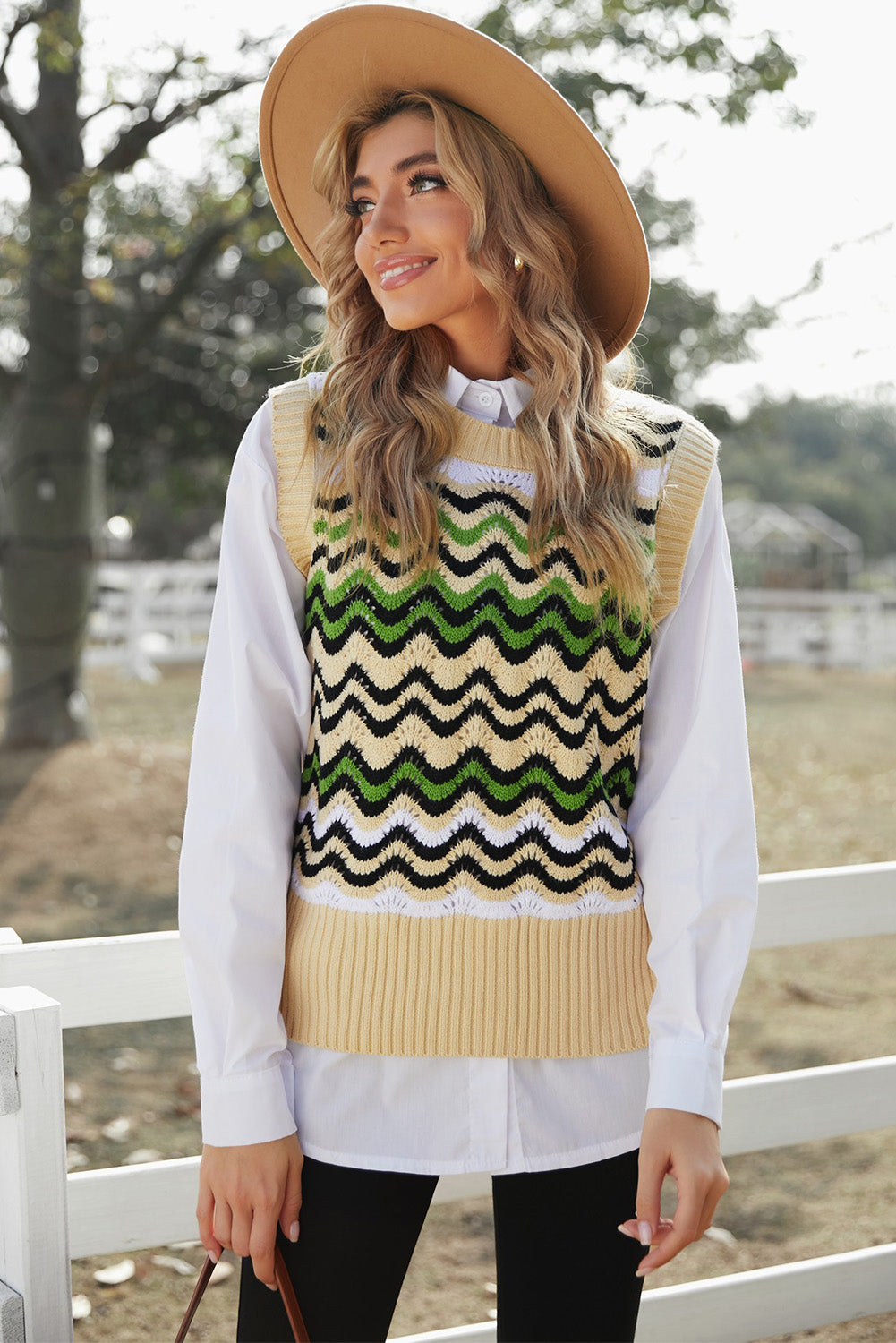 Women's Green Wavy Stripes Knit Vest Pullover Sweater